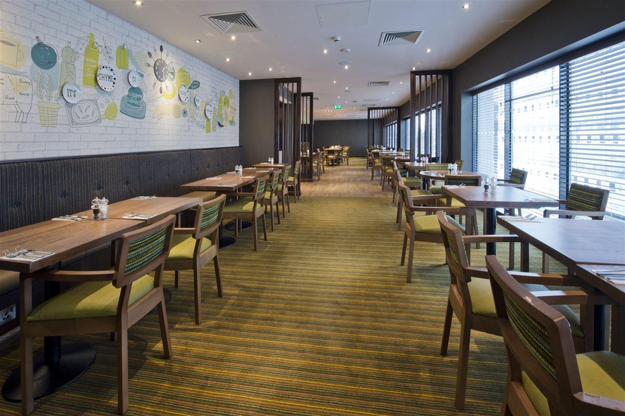 Premier Inn London Chiswick Екстериор снимка